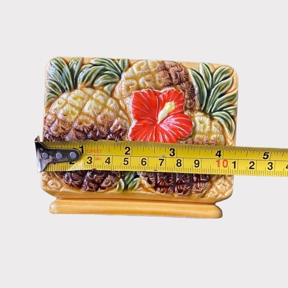 𝅺VINTAGE | Ceramic Pineapple Napkin Holder (sc) - Picture 7 of 9